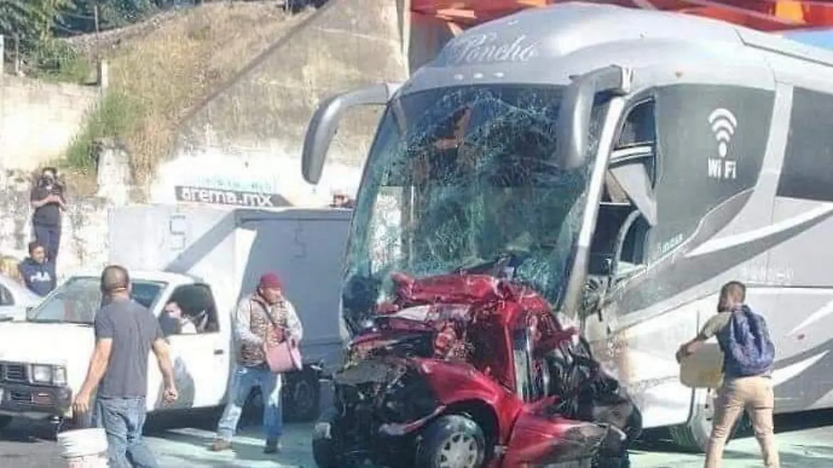 accidente autobus sin frenos